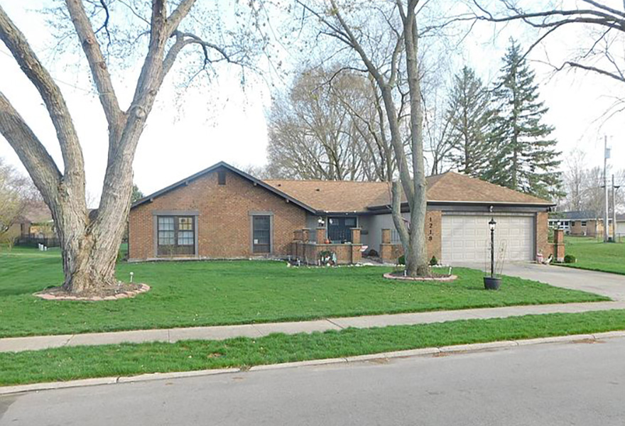 Auction-maplecrest-troy